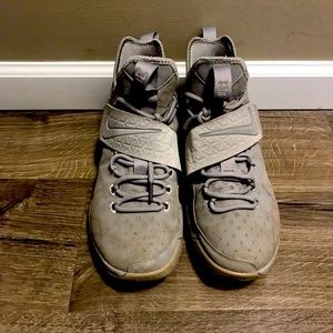 Lebron James Nike Tennis Shoes